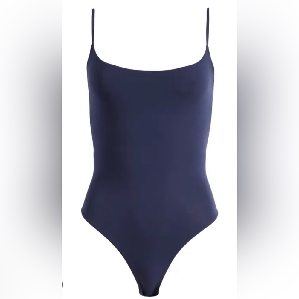 NWT skims fits everybody cami bodysuit in navy